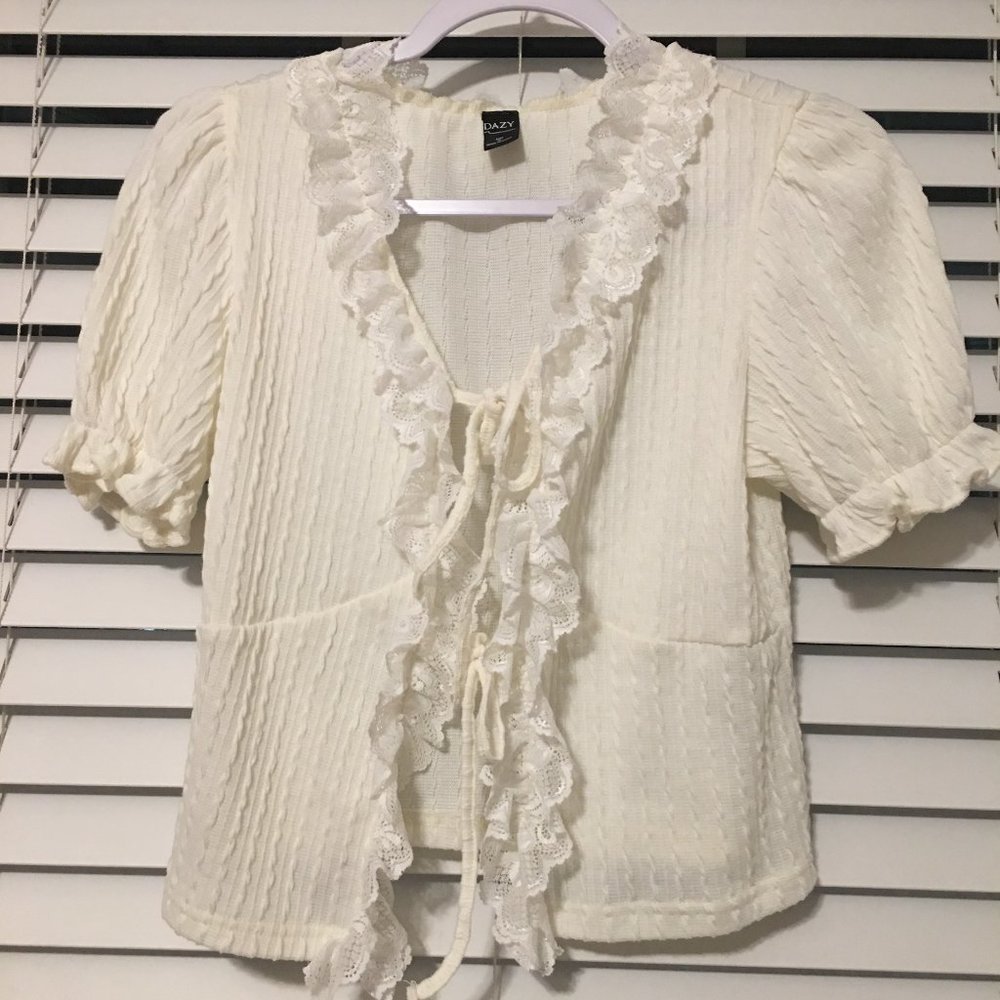 SHEIN DAZY Puff Sleeve Tie Front Frilled Tee